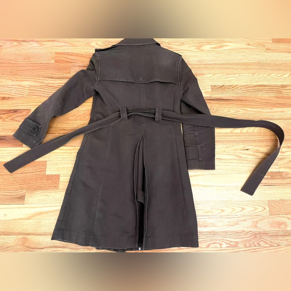 Brown Trench Coat Gap Size XS Dark Canvas, Tie Belt, Buttons and Finished Seams - Picture 5 of 9